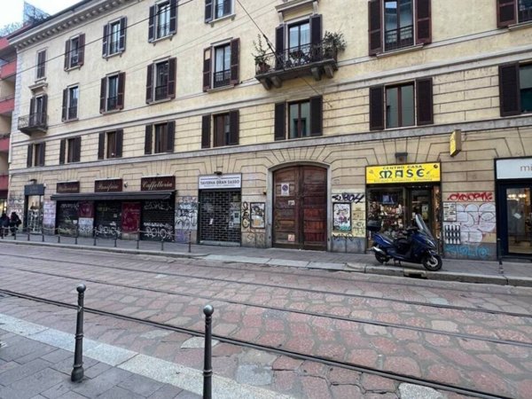 appartamento in vendita a Milano in zona Porta Ticinese