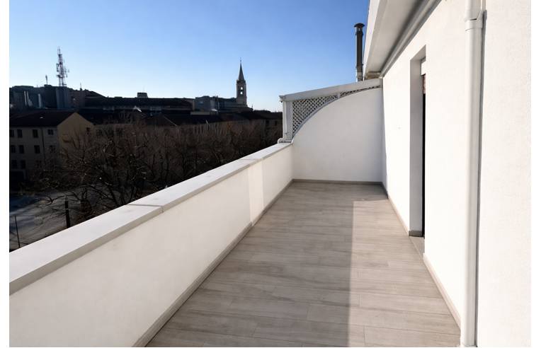 appartamento in vendita a Milano in zona Ghisolfa