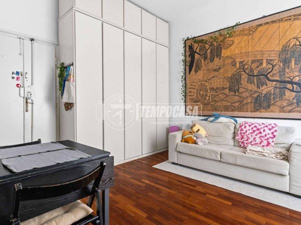 appartamento in vendita a Milano in zona Morivione