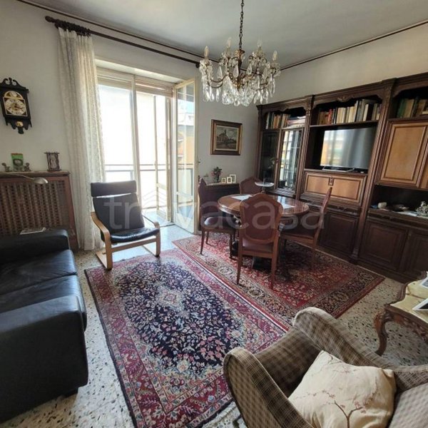 appartamento in vendita a Milano in zona Lorenteggio