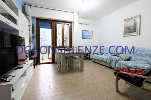 appartamento in vendita a Milano in zona Corsica
