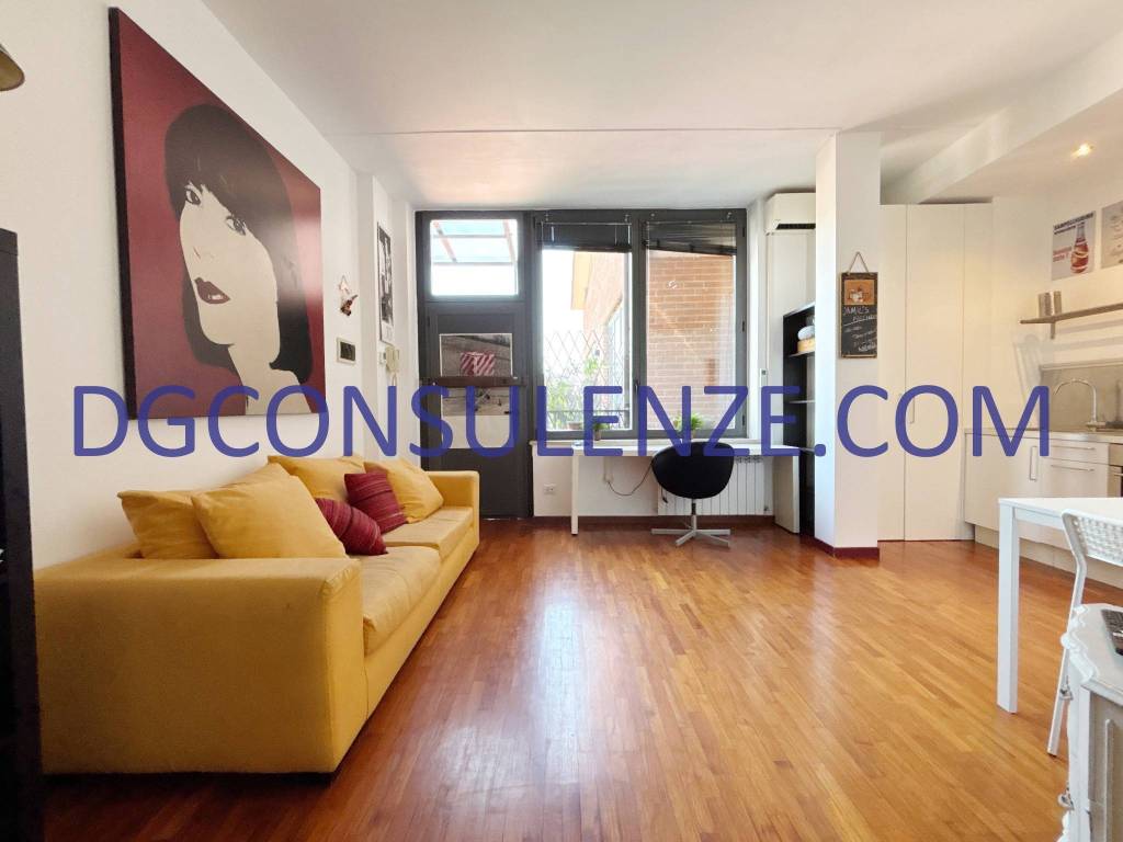appartamento in vendita a Milano in zona Forlanini