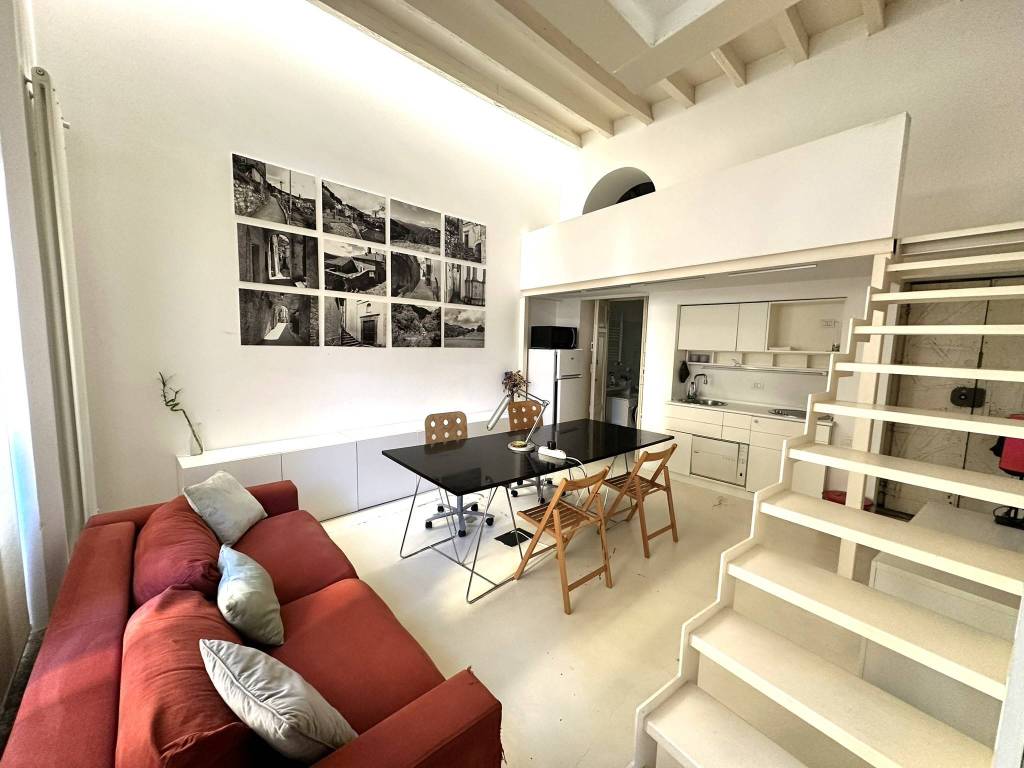 appartamento in vendita a Milano in zona Solari