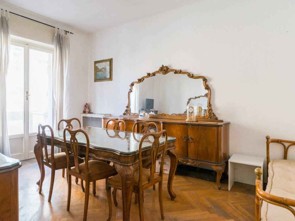 appartamento in vendita a Milano in zona Città Studi