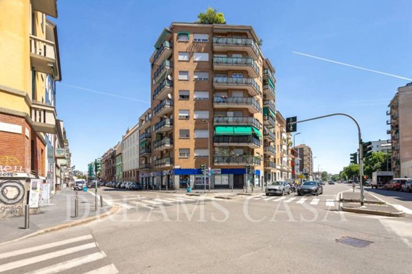 appartamento in vendita a Milano in zona Barona