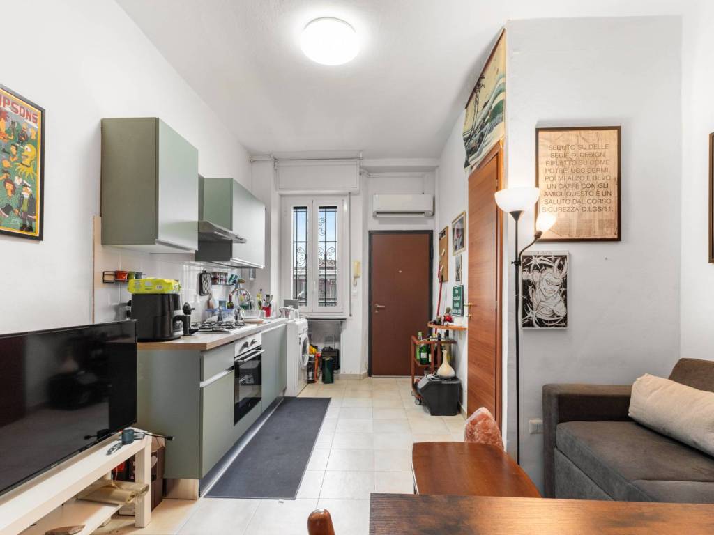 appartamento in vendita a Milano in zona Barona