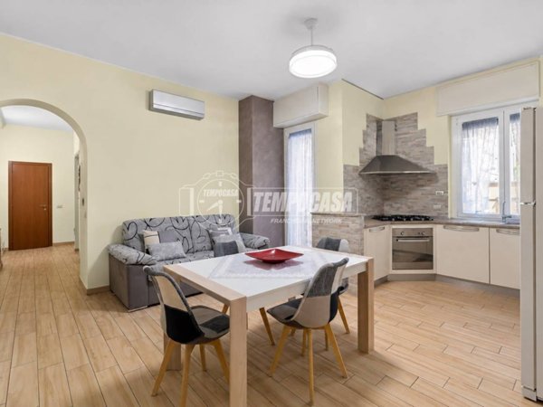 appartamento in vendita a Milano in zona XXII Marzo
