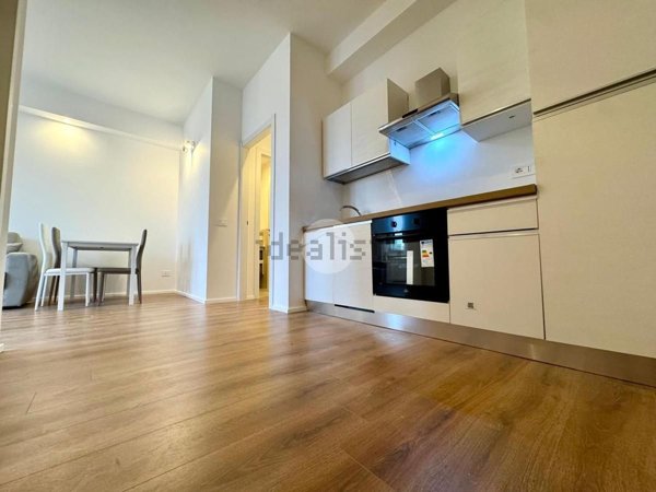 appartamento in vendita a Milano in zona Famagosta