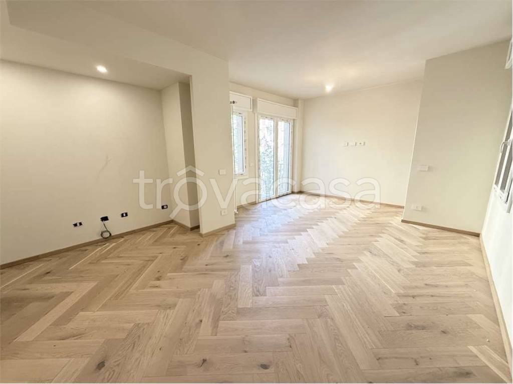 appartamento in vendita a Milano in zona Sempione