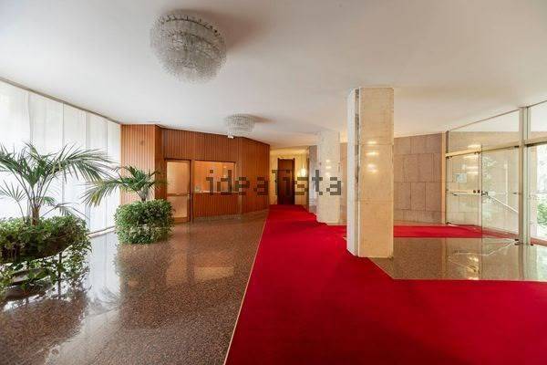 ufficio in vendita a Milano in zona Porta Magenta