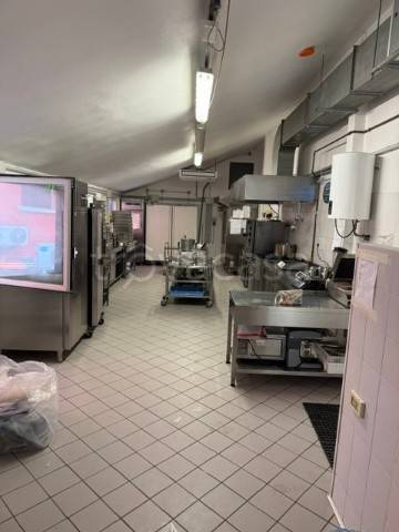 negozio in vendita a Milano in zona Turro