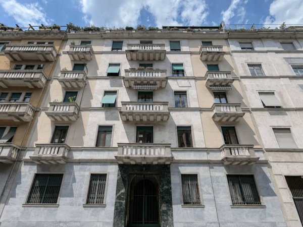 ufficio in vendita a Milano in zona Centro Direzionale