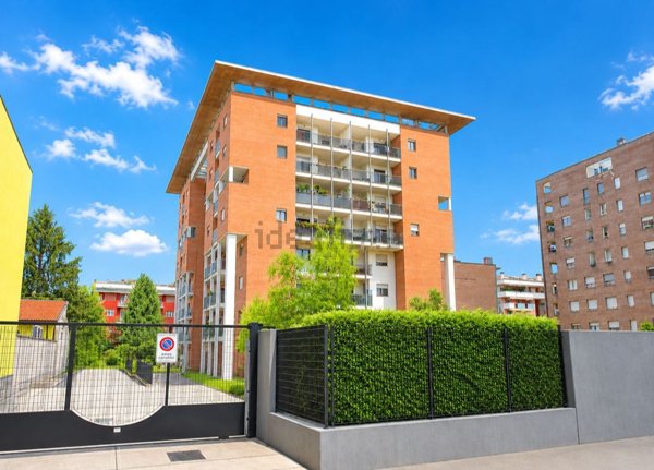 appartamento in vendita a Milano in zona Gorla