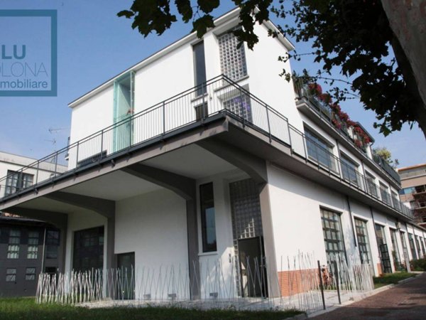 ufficio in vendita a Milano in zona Bovisa