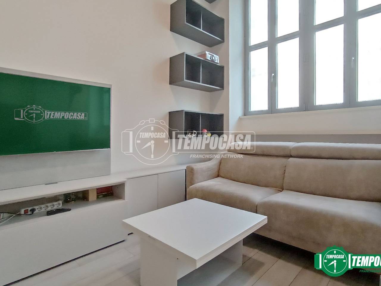 appartamento in vendita a Milano in zona Sant'Ambrogio