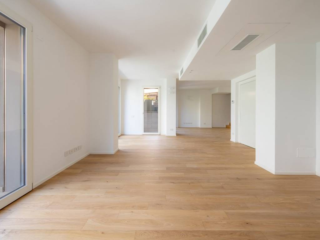 appartamento in vendita a Milano in zona Solari