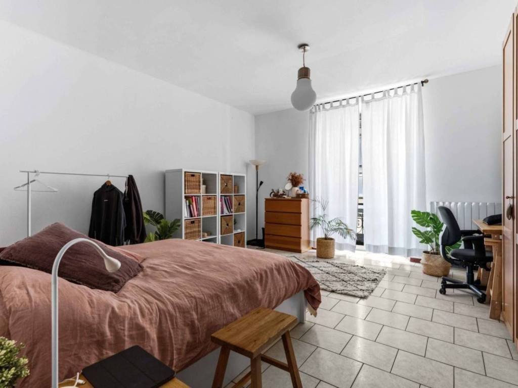 appartamento in vendita a Milano in zona Porta Genova