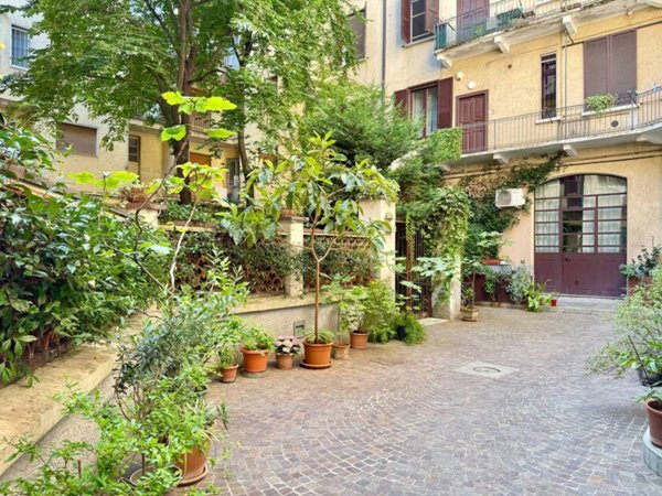 appartamento in vendita a Milano in zona XXII Marzo