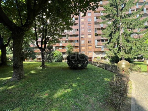 appartamento in vendita a Milano in zona QT8