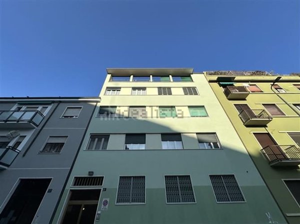 appartamento in vendita a Milano in zona Lorenteggio