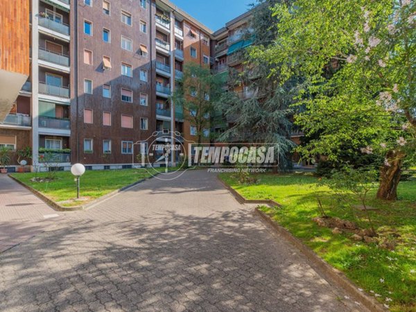appartamento in vendita a Milano in zona Dergano