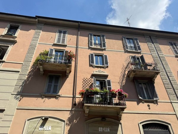 appartamento in vendita a Milano in zona Porta Magenta