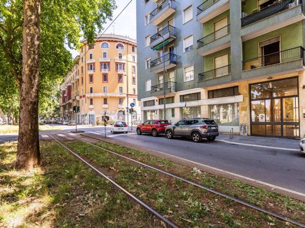 appartamento in vendita a Milano in zona Montalbino