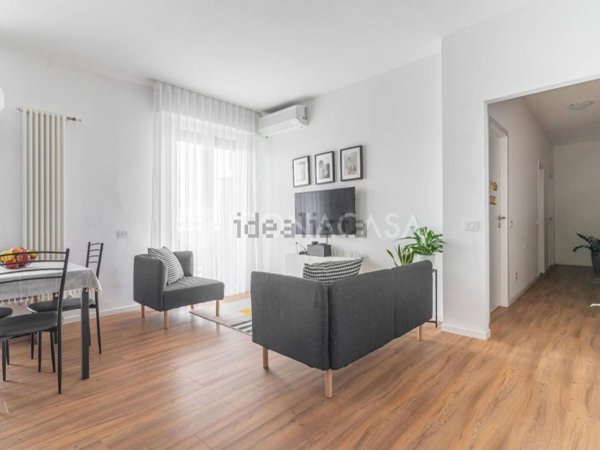 appartamento in vendita a Milano in zona Corvetto