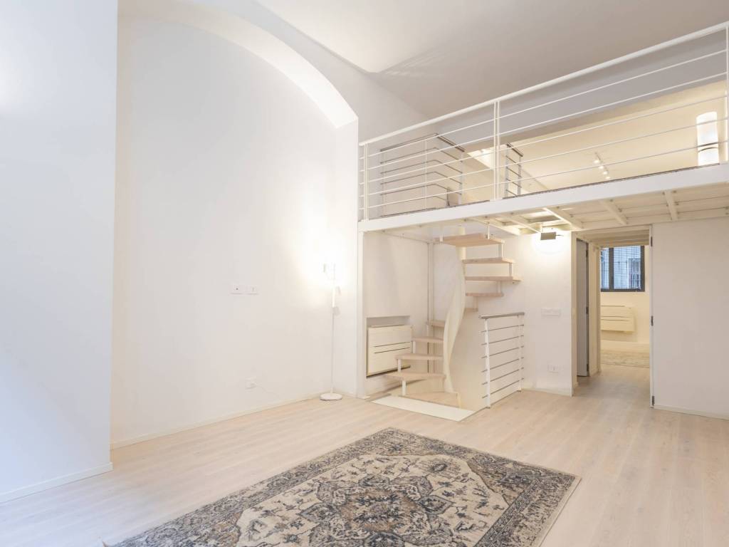 appartamento in vendita a Milano in zona Porta Nuova
