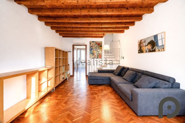 appartamento in vendita a Milano in zona Guastalla