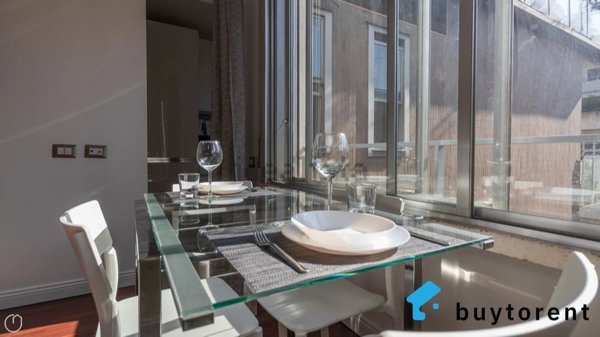 appartamento in vendita a Milano in zona Porta Nuova