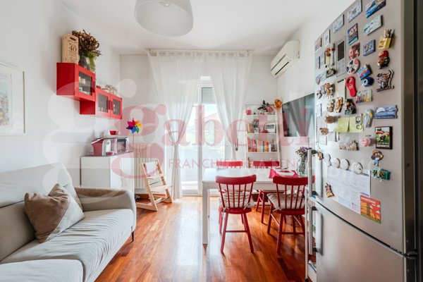appartamento in vendita a Milano in zona Famagosta
