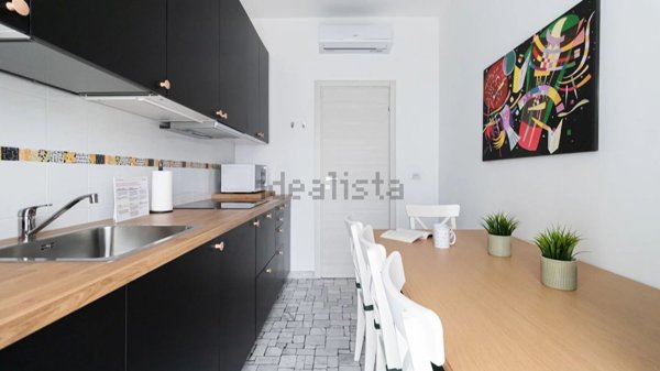 appartamento in vendita a Milano in zona Famagosta