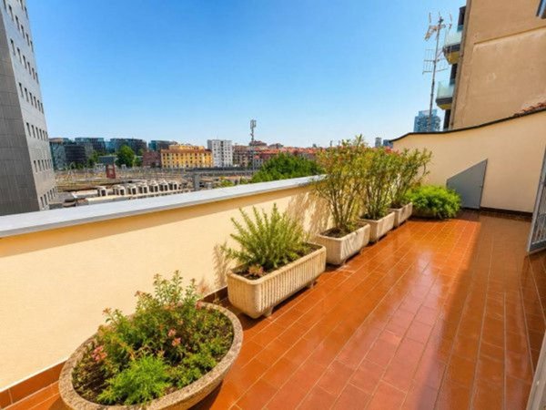 appartamento in vendita a Milano in zona Porta Garibaldi