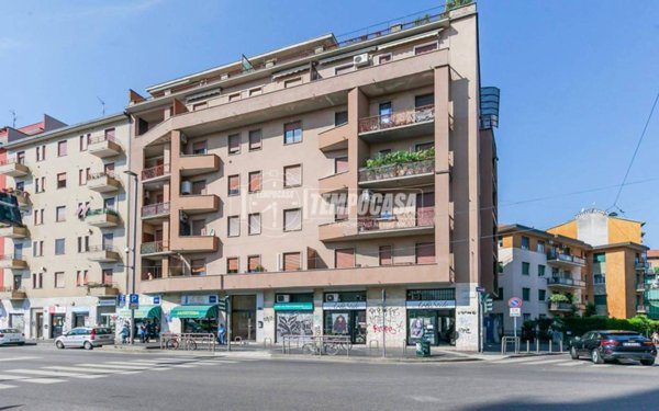 locale commerciale in vendita a Milano in zona Dergano