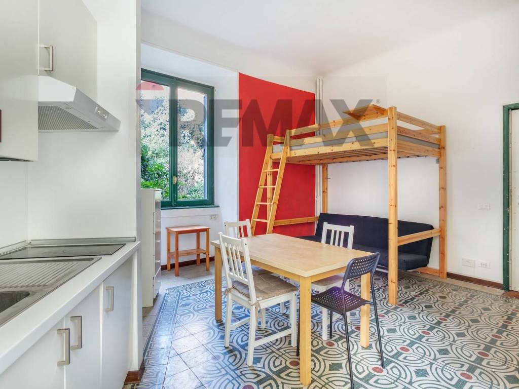 appartamento in vendita a Milano in zona Solari
