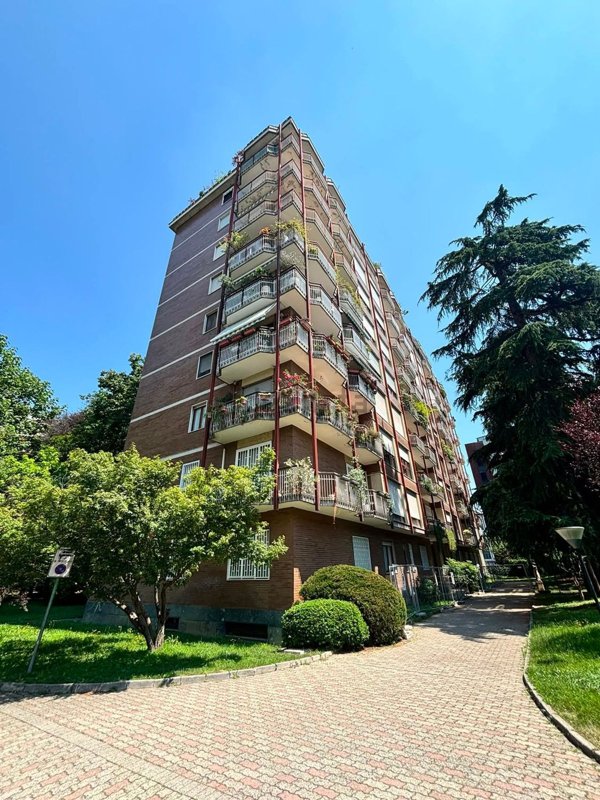 appartamento in vendita a Milano in zona Solari