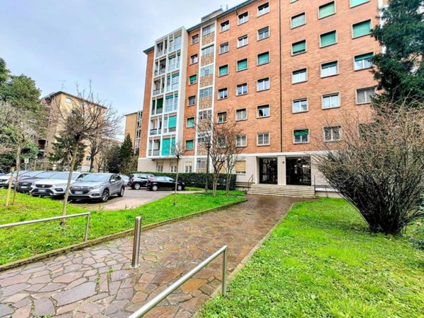 appartamento in vendita a Milano in zona Trenno