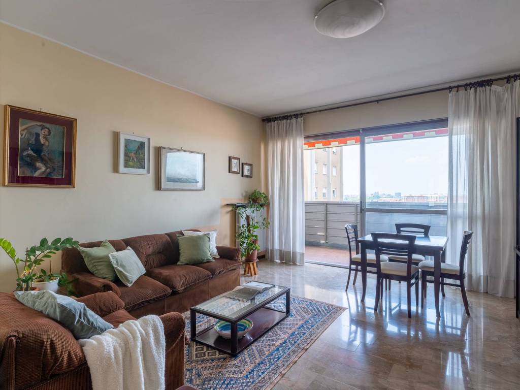 appartamento in vendita a Milano in zona Niguarda