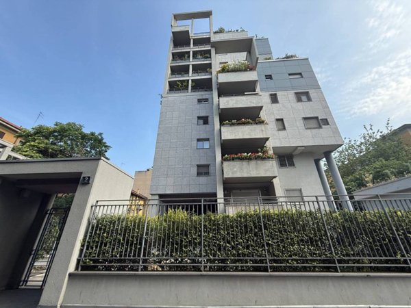 appartamento in vendita a Milano in zona Bocconi