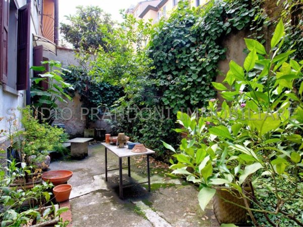 appartamento in vendita a Milano in zona Barona