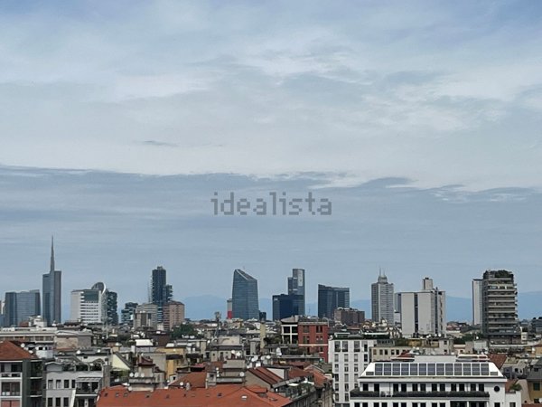 appartamento in vendita a Milano in zona Guastalla