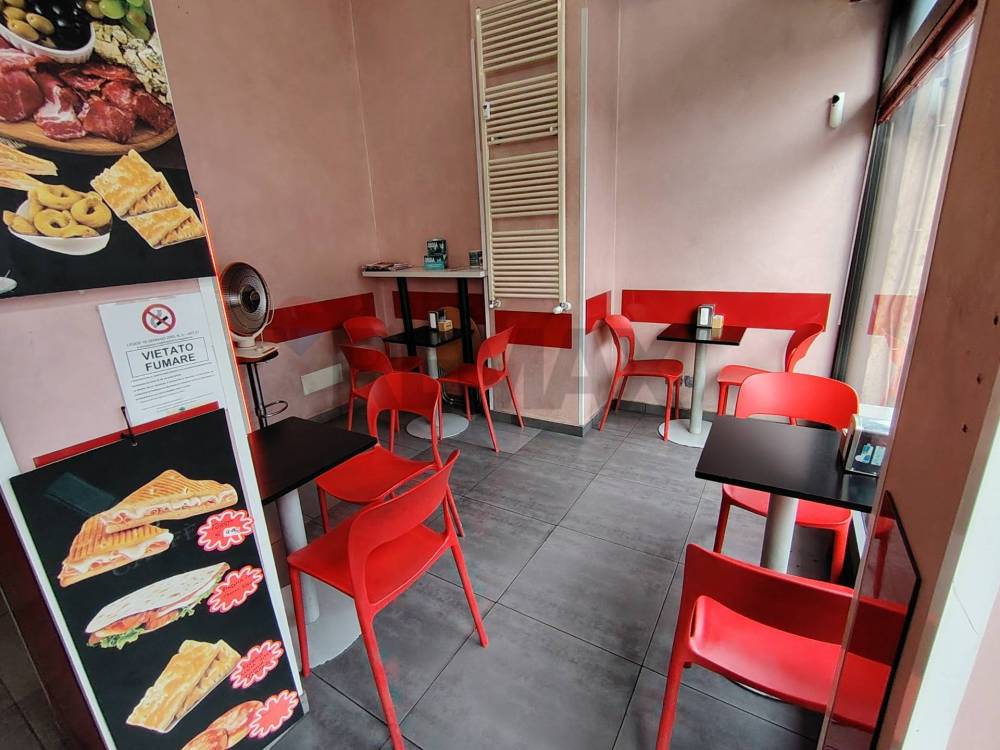negozio in vendita a Milano in zona Dergano
