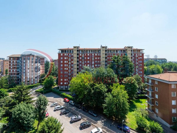 appartamento in vendita a Milano in zona QT8