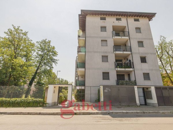 appartamento in vendita a Milano in zona Baggio