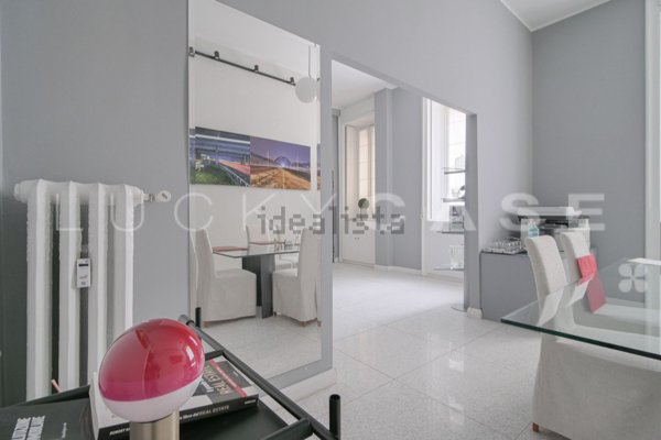 ufficio in vendita a Milano in zona Porta Nuova