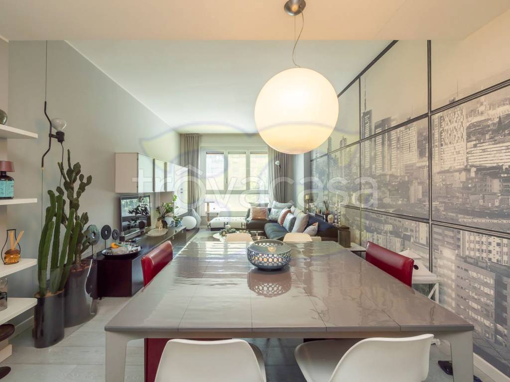 appartamento in vendita a Milano in zona Città Studi