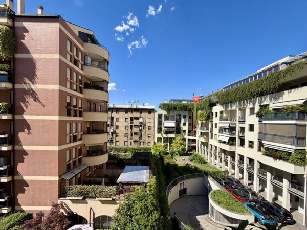 appartamento in vendita a Milano in zona Porta Genova