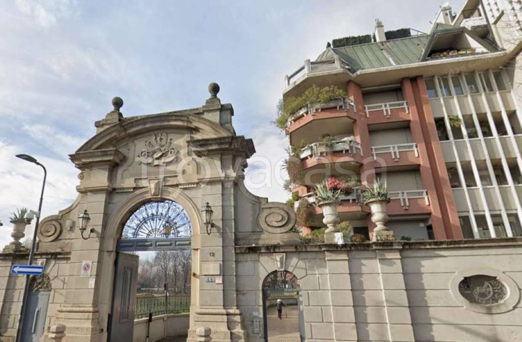 appartamento in vendita a Milano in zona San Siro