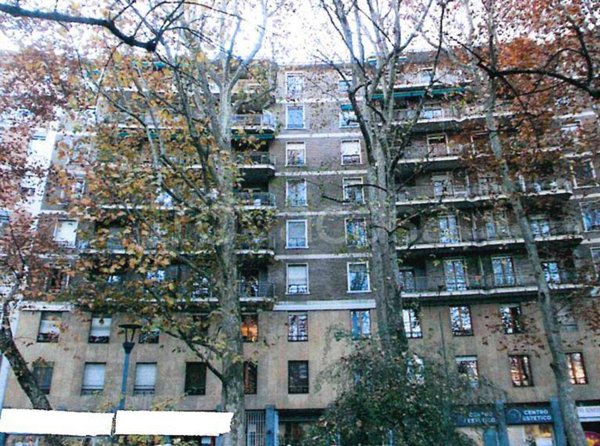negozio in vendita a Milano in zona Il Portello